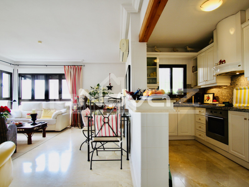 Apartment with incredible views of Las Ramblas.. #1385