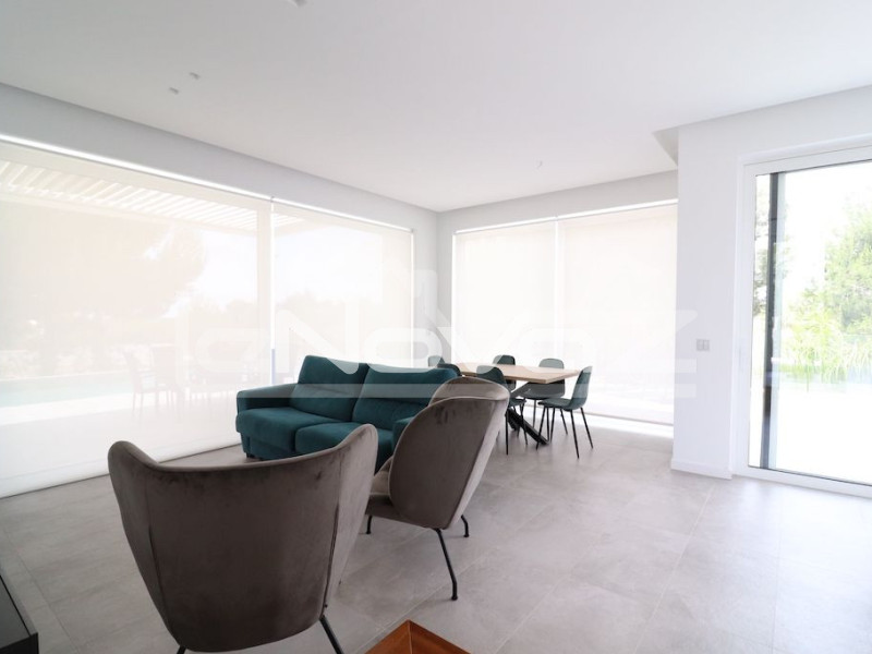 Unglaubliche, hochmoderne Villa mit 3 Schlafzimmern und privatem Pool in der prestigeträchtigen Gegend von Las Colinas.. #1553