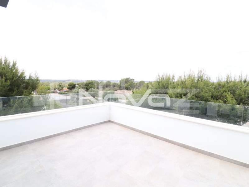 Unglaubliche, hochmoderne Villa mit 3 Schlafzimmern und privatem Pool in der prestigeträchtigen Gegend von Las Colinas.. #1553