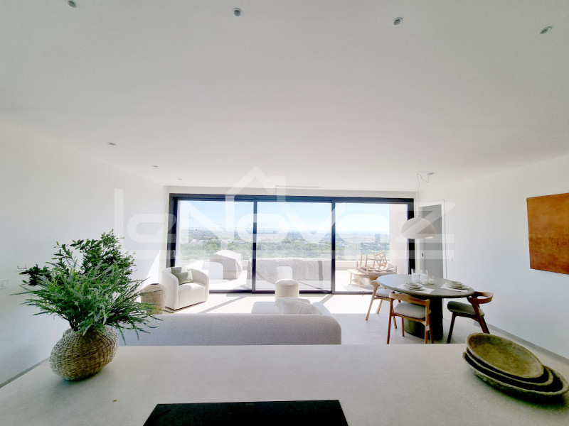 Penthouse in Las Colina. #1794