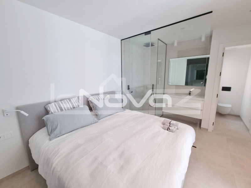 Penthouse in Las Colina. #1794