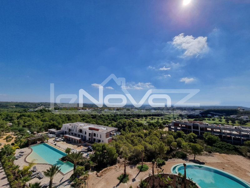Penthouse in Las Colina. #1794