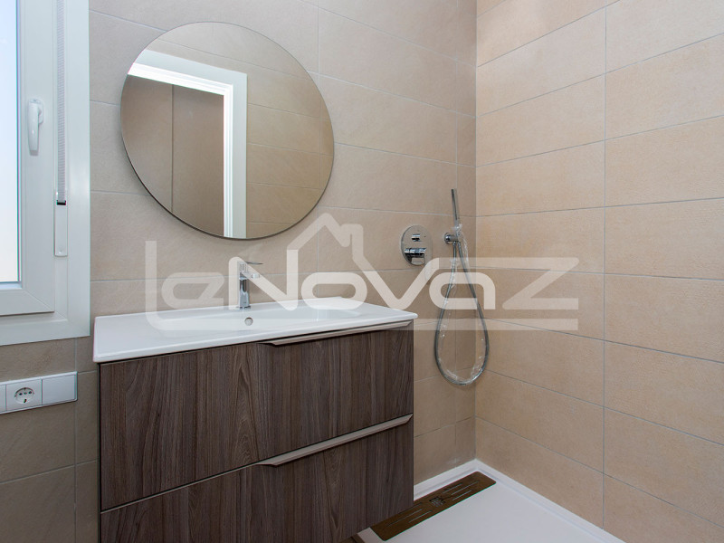 Villa con piscina privada en Grape Town. #1810