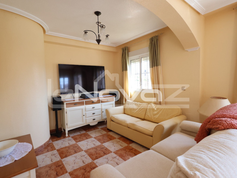 Maison de ville d'angle avec terrain incroyable et orientation sud à Lomas de Cabo Roig.. #1858