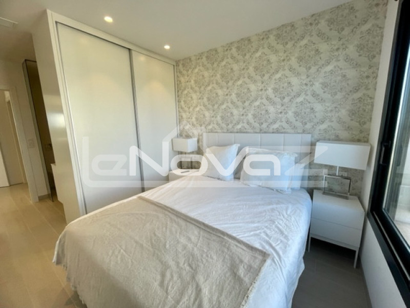 Makellose Wohnung mit 2 Schlafzimmern und 2 Bädern in Las Colinas. #1881