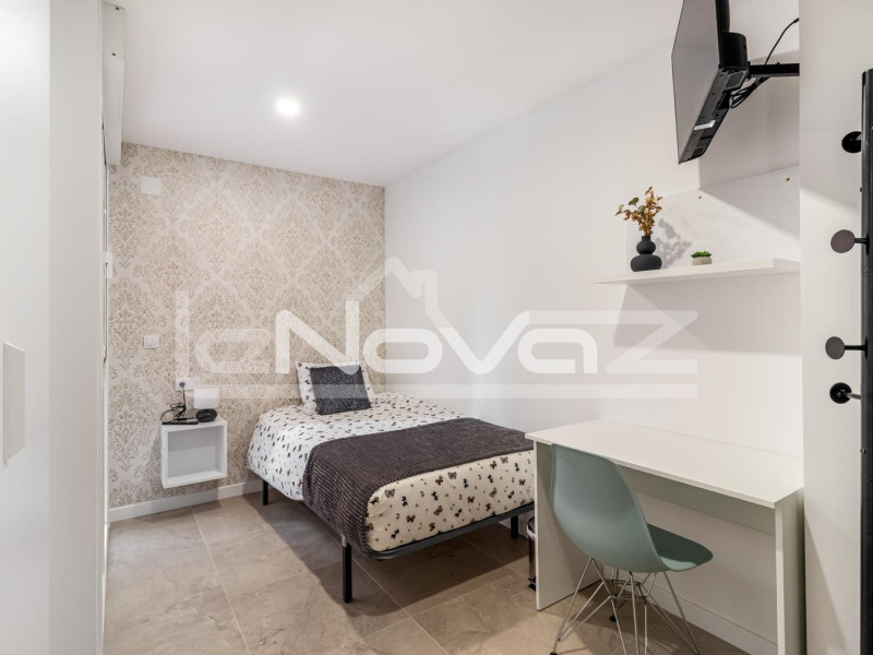 Un apartamento increíble en el centro de Alikant, ideal para inversores o familias numerosas.. #1896