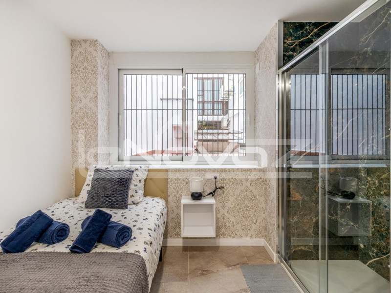 Un apartamento increíble en el centro de Alikant, ideal para inversores o familias numerosas.. #1896