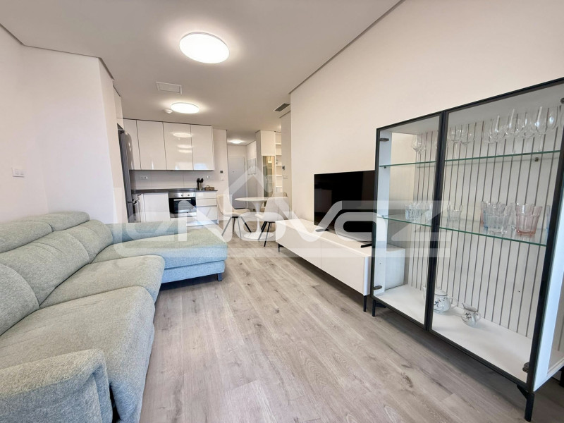 Comfortable 3 bedroom penthouse in Green Hills urbanization. #1943