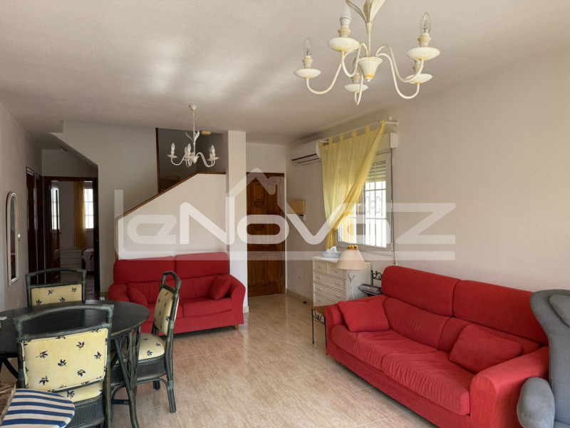 Villa de 4 dormitorios en Cabo Roig. #2024