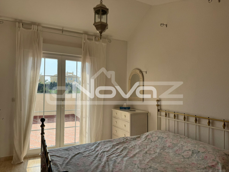 Villa de 4 dormitorios en Cabo Roig. #2024