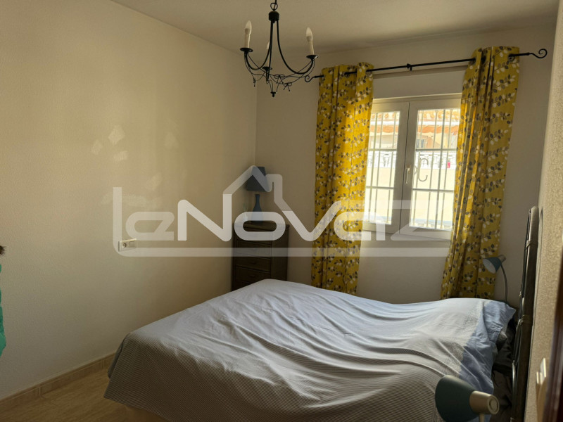 Villa de 4 dormitorios en Cabo Roig. #2024