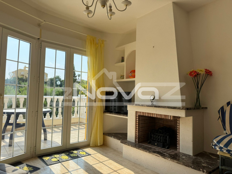 Villa de 4 dormitorios en Cabo Roig. #2024