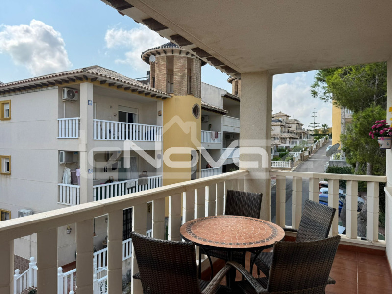 Penthouse mit 2 Schlafzimmern in Villamartín. #2025
