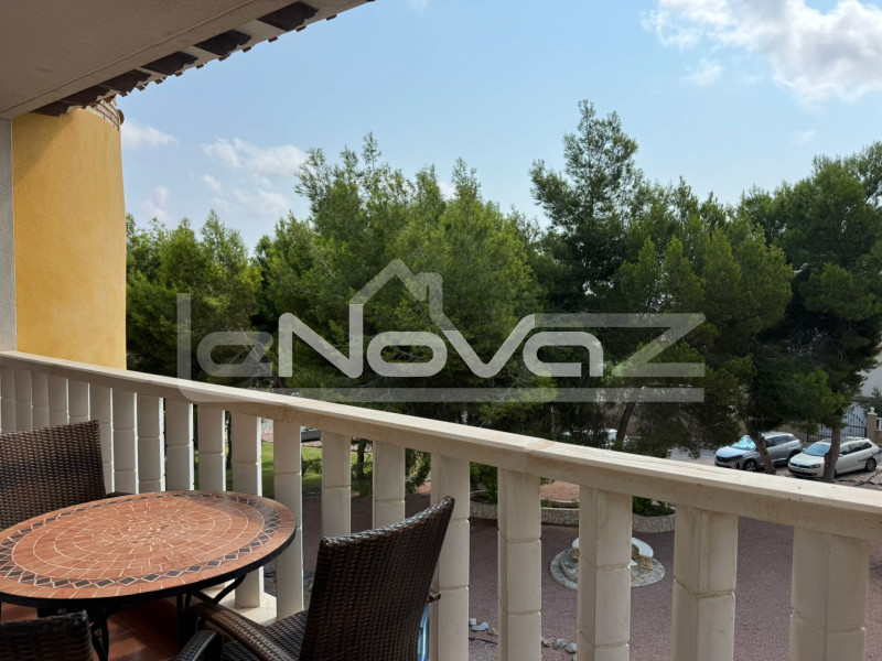 Penthouse mit 2 Schlafzimmern in Villamartín. #2025