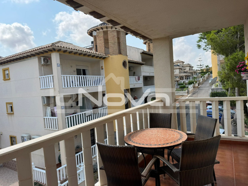 Penthouse mit 2 Schlafzimmern in Villamartín. #2025