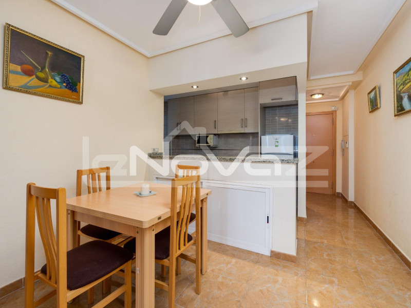 Apartamento de 2 dormitorios en Torrevieja. #2027