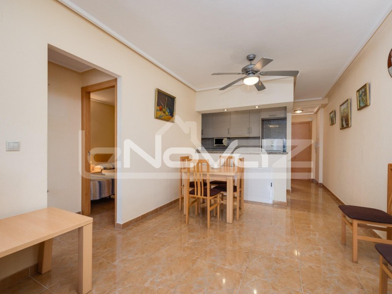Apartamento de 2 dormitorios en Torrevieja. #2027