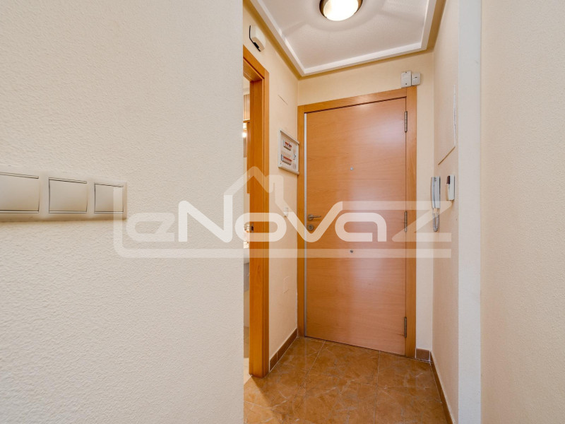 Apartamento de 2 dormitorios en Torrevieja. #2027