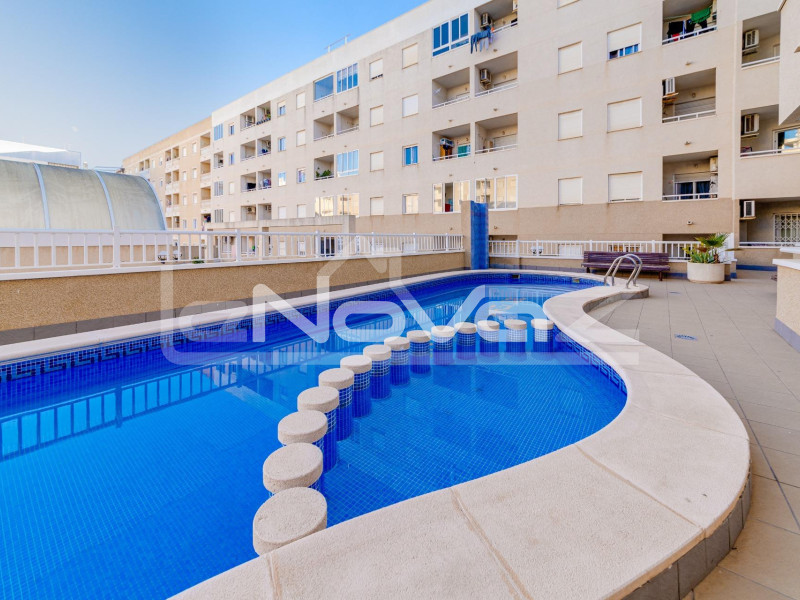 Apartamento de 2 dormitorios en Torrevieja. #2027