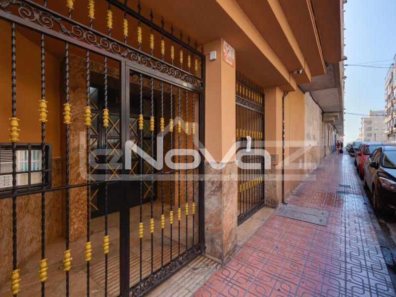 Apartamento de 2 dormitorios en Torrevieja. #2027