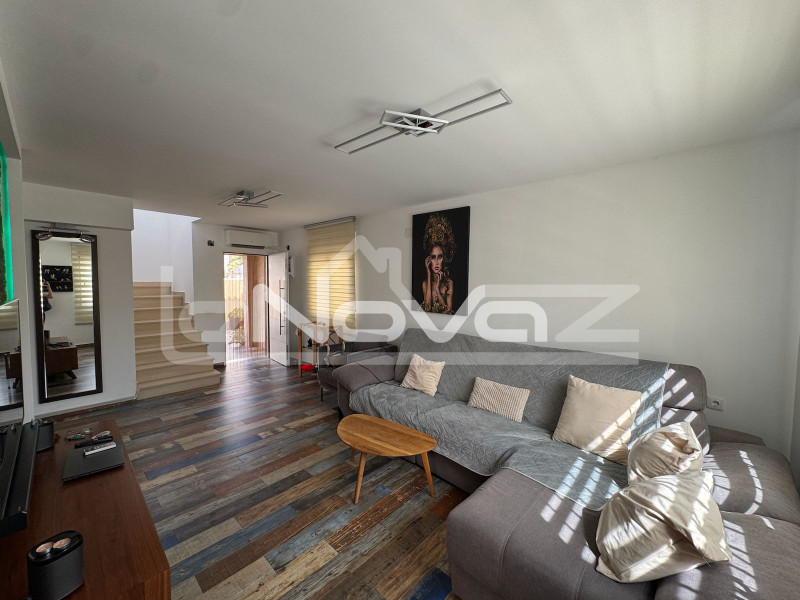Renovated detached villa in Villamartín, south-facing. #2044