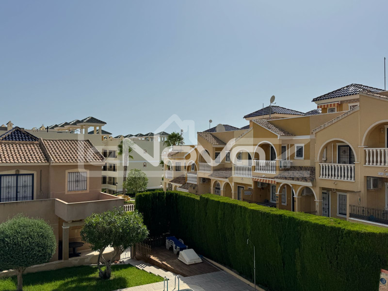 Renovated detached villa in Villamartín, south-facing. #2044