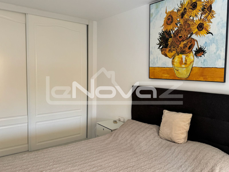 Renovated detached villa in Villamartín, south-facing. #2044