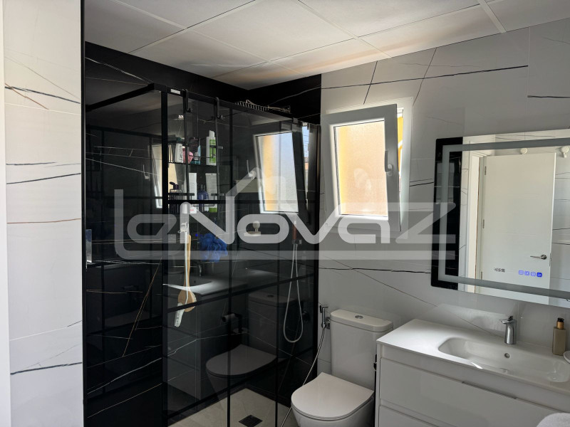 Renovated detached villa in Villamartín, south-facing. #2044