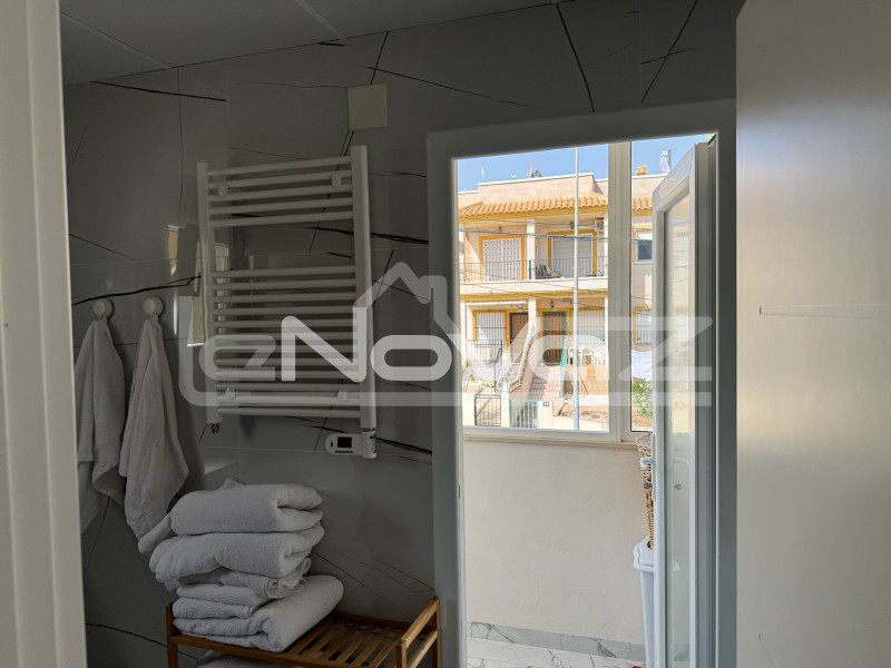 Renovated detached villa in Villamartín, south-facing. #2044