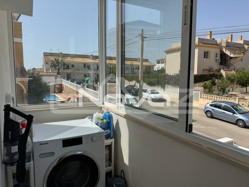 Renovated detached villa in Villamartín, south-facing. #2044