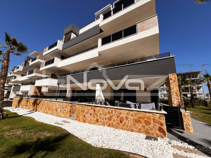 Newly built apartment in Villamartín with spa and luxurious common areas. #2045