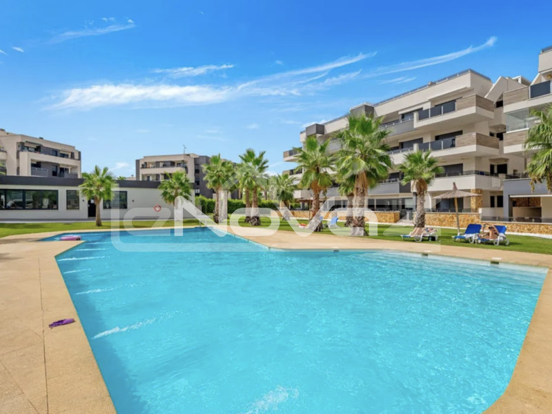 Newly built apartment in Villamartín with spa and luxurious common areas. #2045