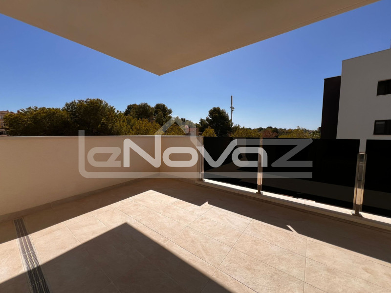 Newly built apartment in Villamartín with spa and luxurious common areas. #2045