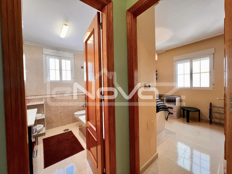 Appartement très cosy au deuxième étage avec deux chambres. #2049
