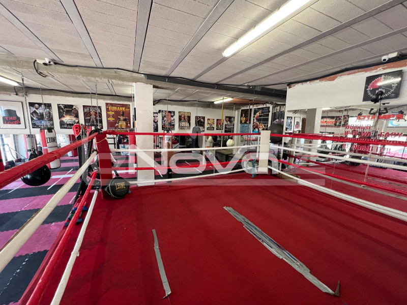 Uthyres: Nyckelfärdig verksamhet - Utrustat gym i Villamartin. #2054