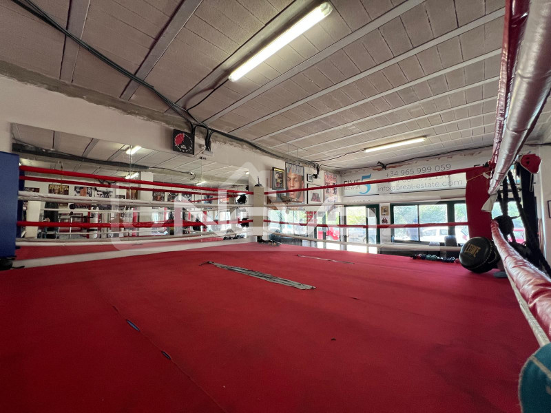 Uthyres: Nyckelfärdig verksamhet - Utrustat gym i Villamartin. #2054