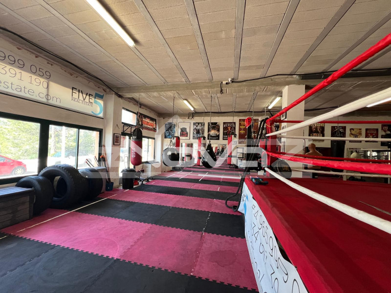 Uthyres: Nyckelfärdig verksamhet - Utrustat gym i Villamartin. #2054