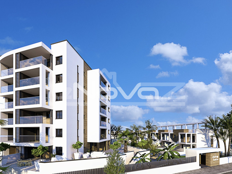 Neu gebaute Apartments und Bungalows in Mil Palmeras, nur wenige Meter vom Meer entfernt. #2055