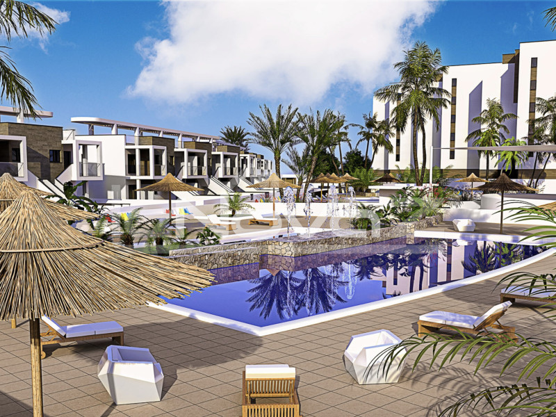 Neu gebaute Apartments und Bungalows in Mil Palmeras, nur wenige Meter vom Meer entfernt. #2055