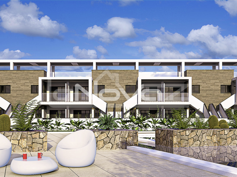 Neu gebaute Apartments und Bungalows in Mil Palmeras, nur wenige Meter vom Meer entfernt. #2055