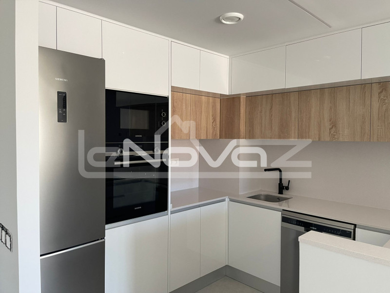 Neu gebaute Apartments und Bungalows in Mil Palmeras, nur wenige Meter vom Meer entfernt. #2055