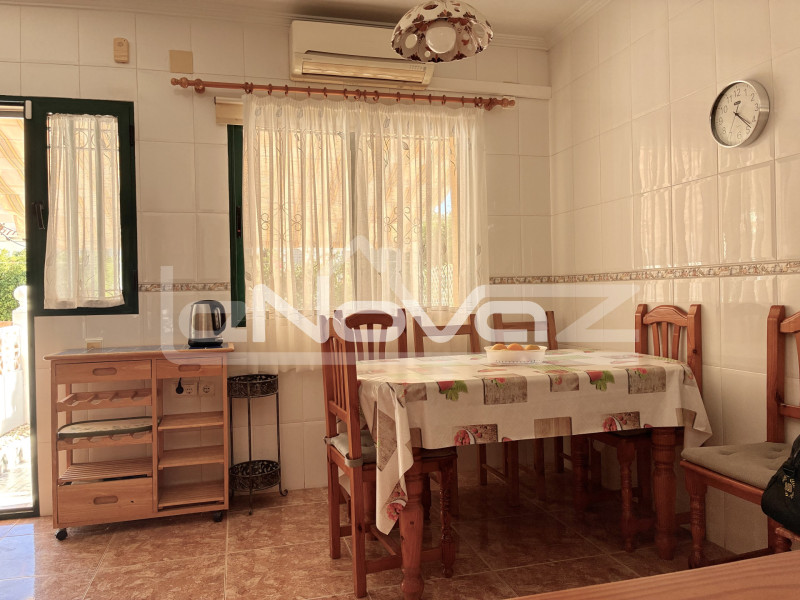 Hosszú távú bungaló bérlés a tengerparton - Calle Mayor 12, La Zenia. #2056