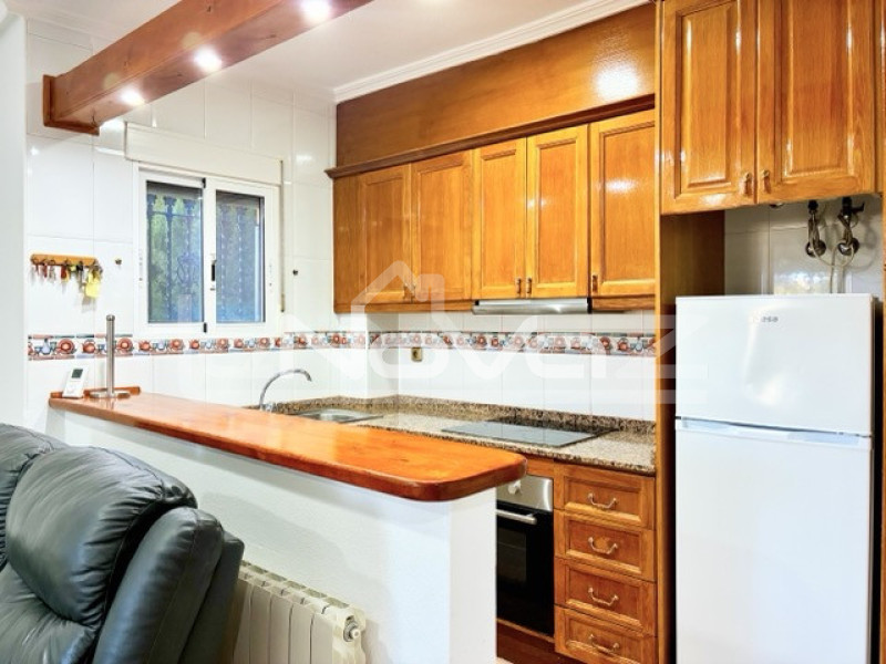 Bungalow de trois étages à Lomas De Cabo Roig. #2072