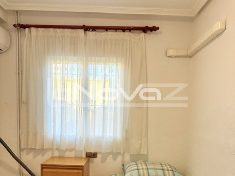 Bungalow de trois étages à Lomas De Cabo Roig. #2072