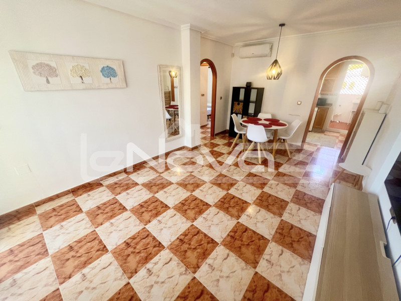 Sonnige Zweizimmerwohnung im ruhigen Viertel Lomas de Cabo Roig.. #2077