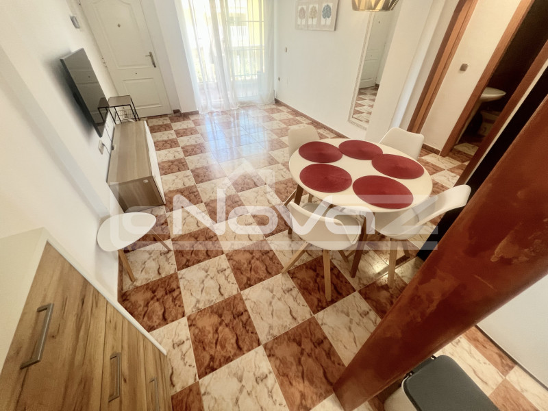 Sonnige Zweizimmerwohnung im ruhigen Viertel Lomas de Cabo Roig.. #2077