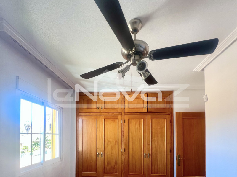 Sonnige Zweizimmerwohnung im ruhigen Viertel Lomas de Cabo Roig.. #2077