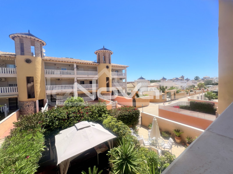 Sonnige Zweizimmerwohnung im ruhigen Viertel Lomas de Cabo Roig.. #2077