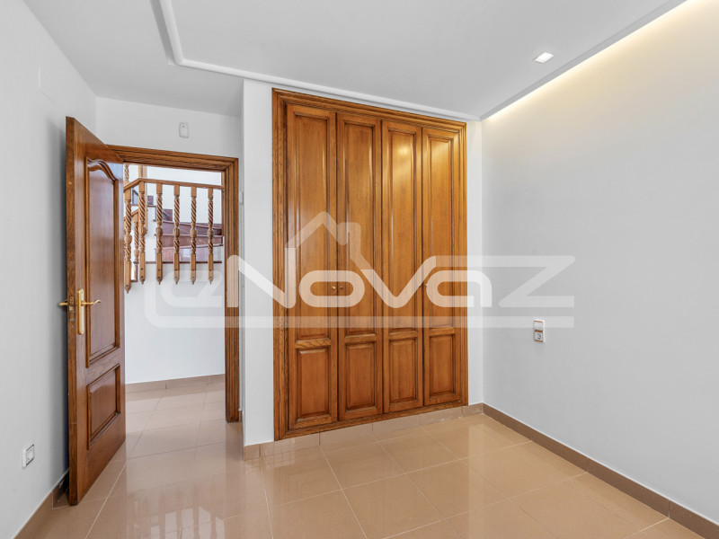 Villa mit vier Schlafzimmern in La Mata. #2088