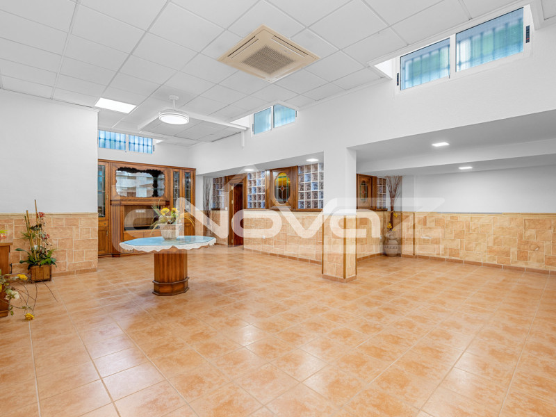 Villa mit vier Schlafzimmern in La Mata. #2088
